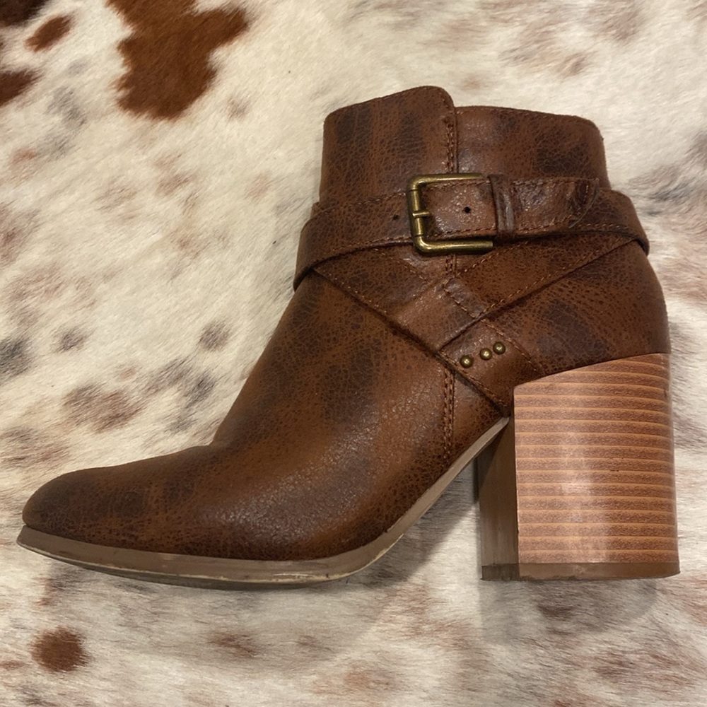 Mark & Maddux Heeled Booties - Picture 2 of 7